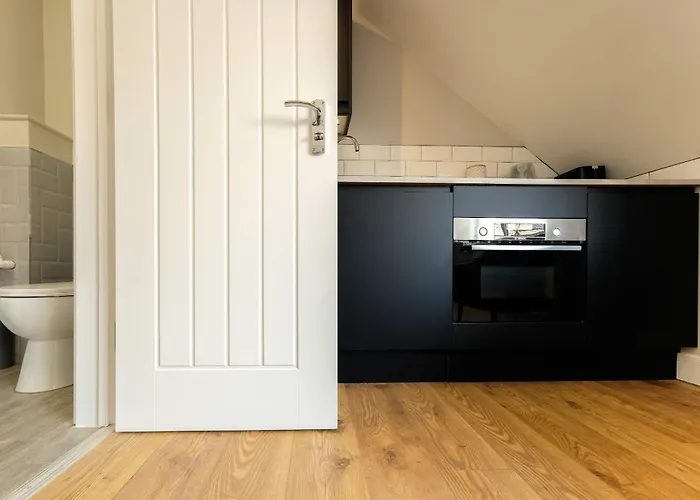 The Willow - 14 Apartment Bristol